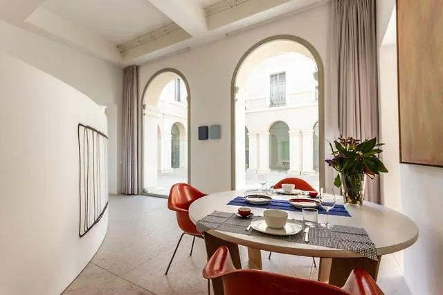 PALAZZO BECCAGUTTI CAVRIANI - Gallery Suite e Frescoes Suite Mantoue Appartement